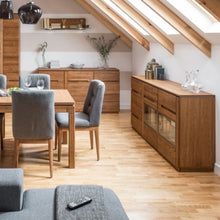 Załaduj obraz do przeglądarki galerii, Stylowy kredens z 2 drzwiami i 4 szufladami - CZARNOGÓRA | Płyta meblowa