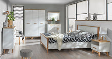 Załaduj obraz do przeglądarki galerii, EASTWOODS | Modern Large Bed | SVEN Collection | 2020 - EASTWOODS
